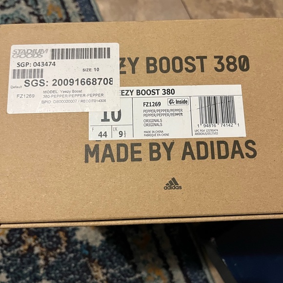 Yeezy Exclusive Boost 380 in Pepper - Picture 4 of 4